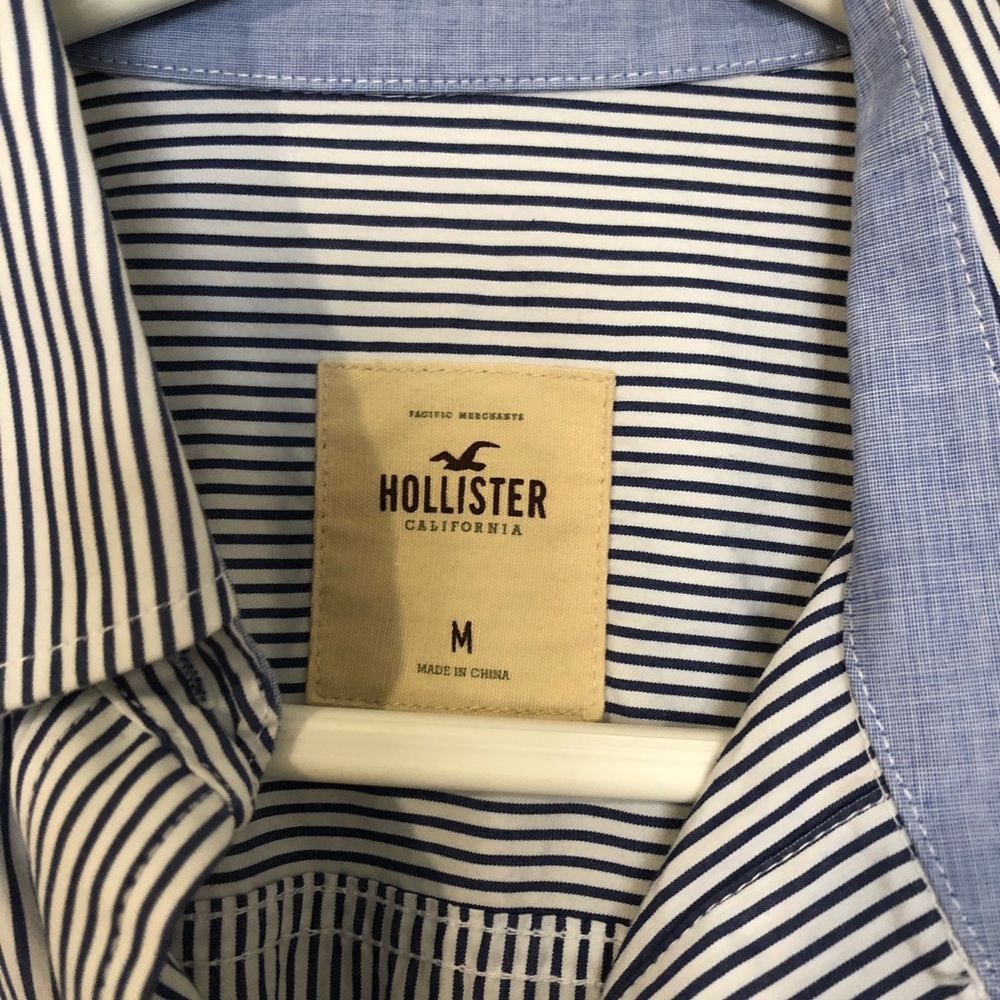 HOLLISTER button up - Picture 3 of 4